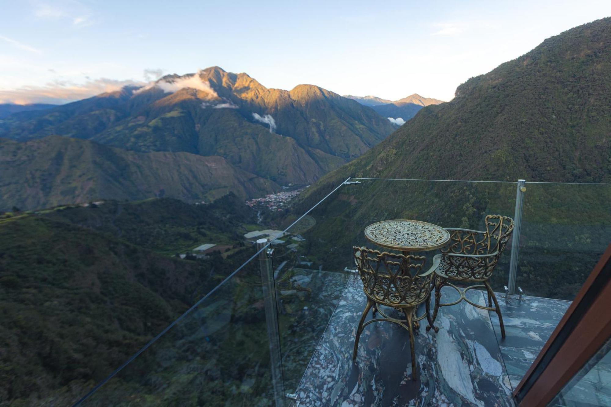 Pachamama Ecolodge Banos De Agua Santa - Ecuador Dış mekan fotoğraf